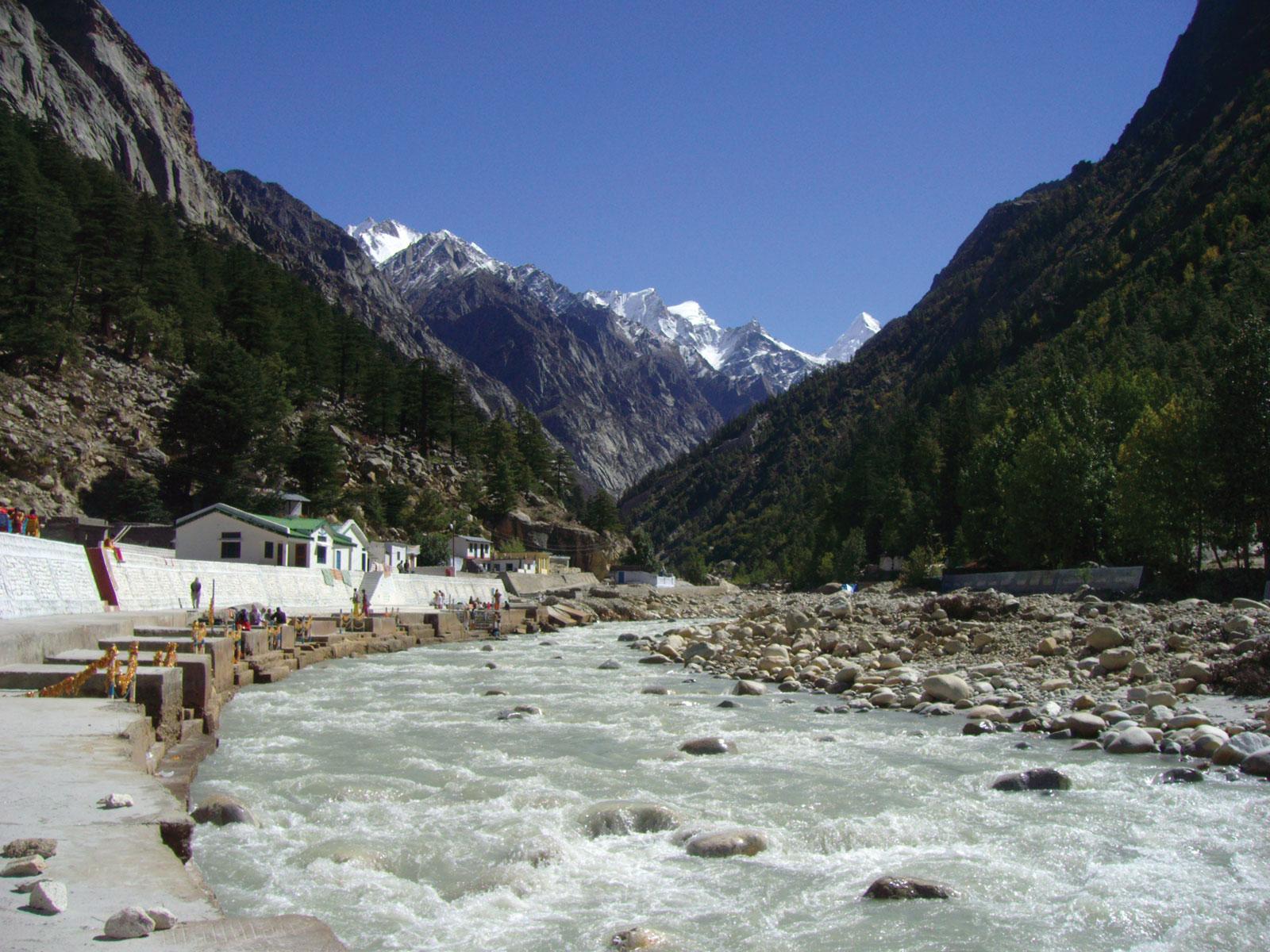 Tempo Traveller is the best choice for Uttarakhand tour